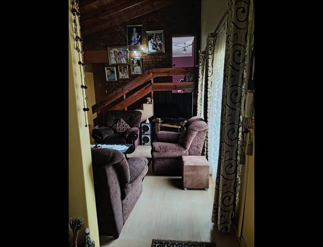 7 BEDROOM HOUSE FOR SALE IN RESERVOIR HILLS